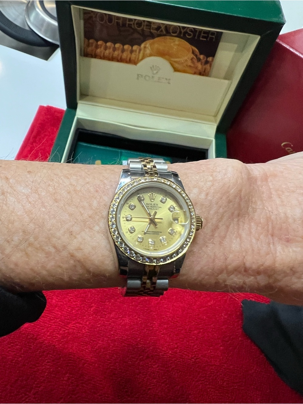 Unknown brand..,  Two-Tone Gold and Silver Diamond Bezel Women's Bracelet Watch - Picture 5 of 16